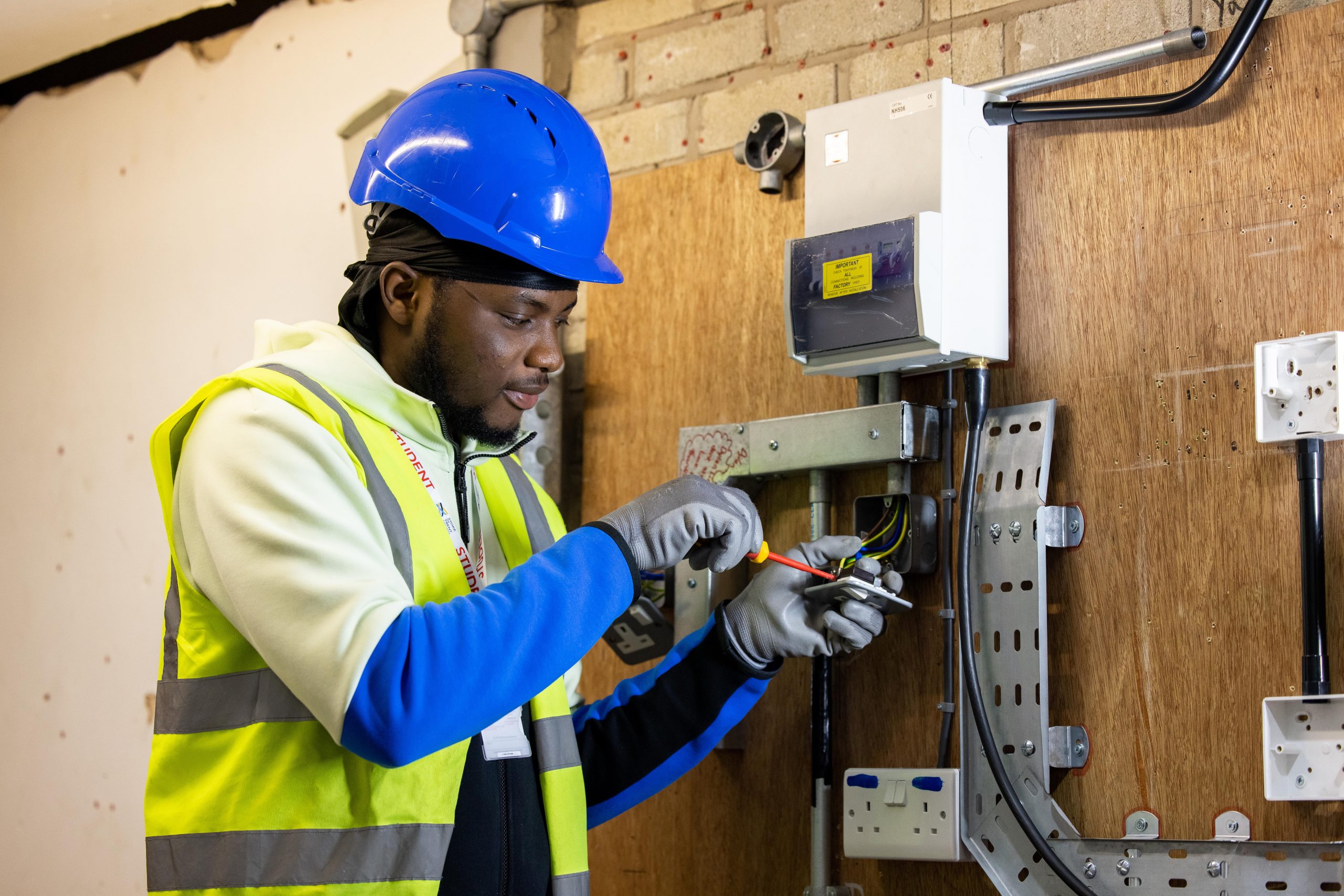 industrial electrician maitland