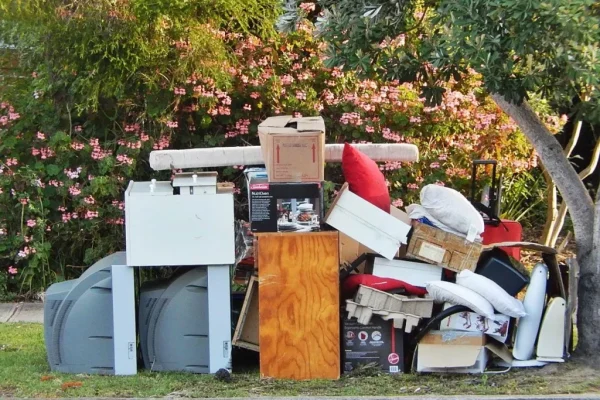 What happens to your trash once it’s removed? The Recycling and Disposal System junk hauling